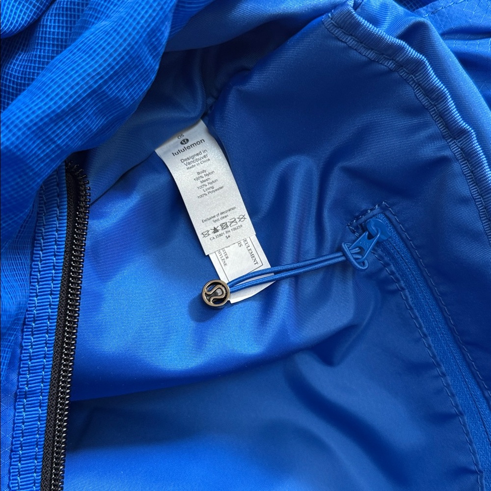 Lululemon Duffle bag - Picture 11 of 11
